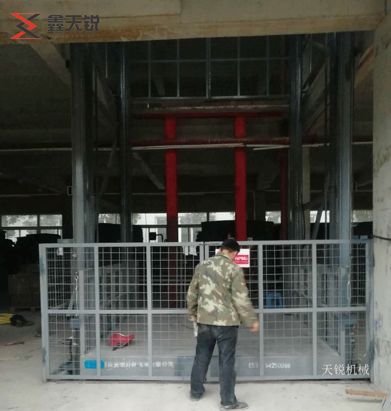 重庆10吨液压平台交付使用